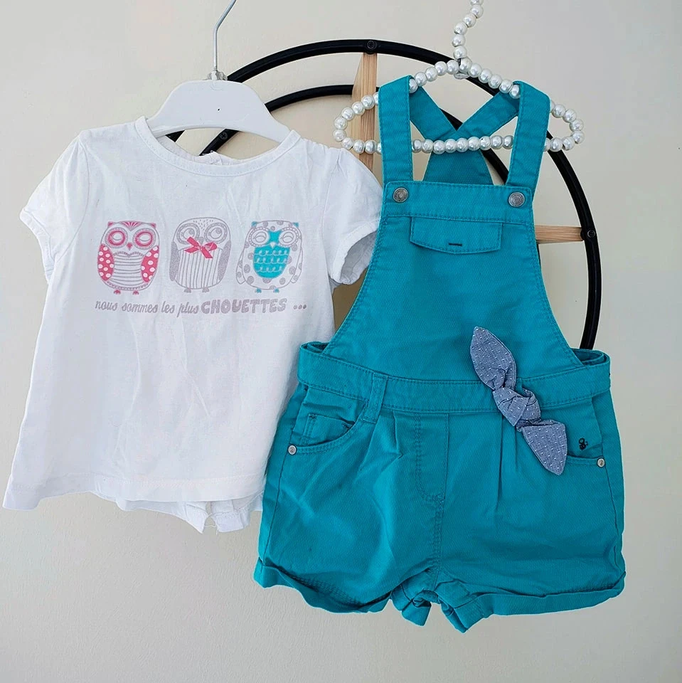 12 mois ensemble été teeshirt tape a l oeil et salopette short Okaïdi obaibi